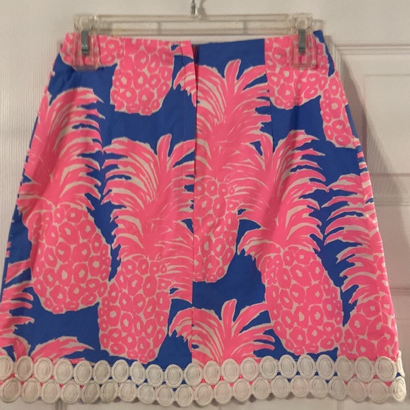 Lilly Pulitzer Skirt size 0 waist 26” excellent condition please see all photos - Picture 3 of 12